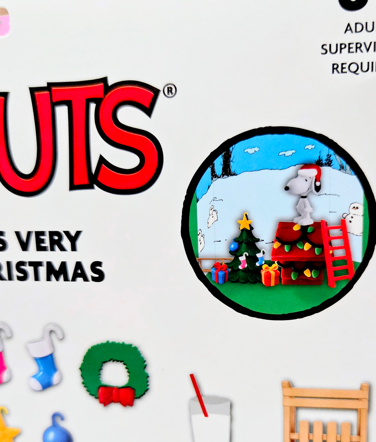 Peanuts Teeny Tinies Snoopy's Very Merry Christmas Mini Playset 14pc