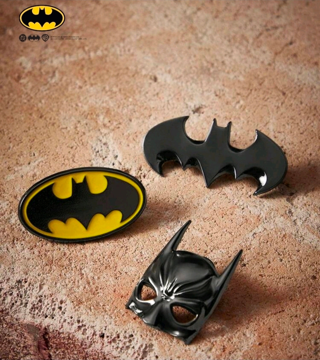 Batman 3 Piece Enamel Pin Set Bat Signal Mask Licensed