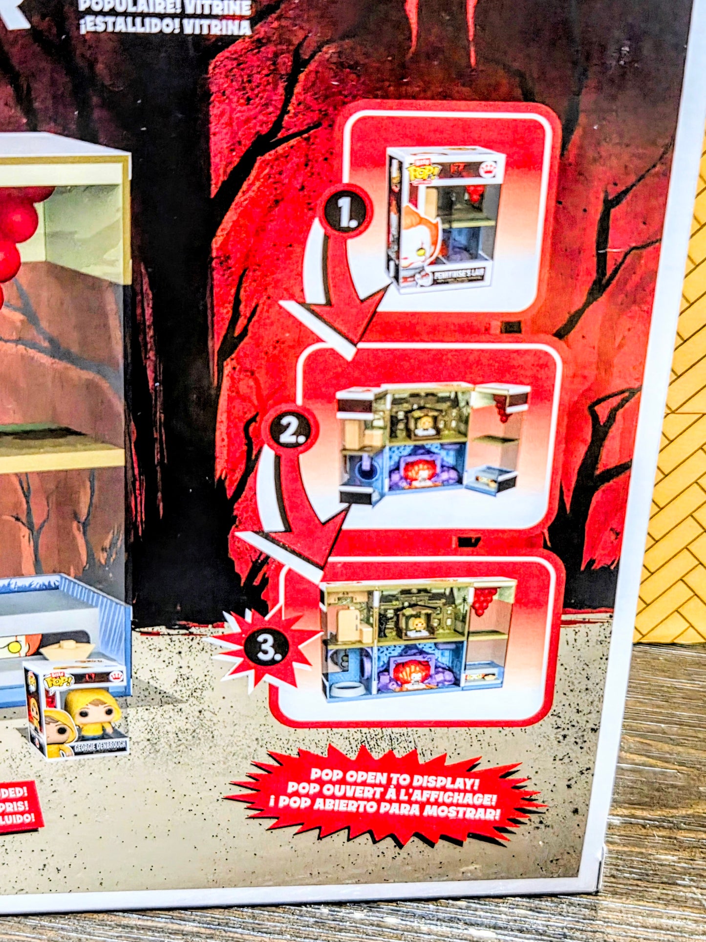 Funko Bitty Pop! mini dollhouse box: three tiers with red balloon decor