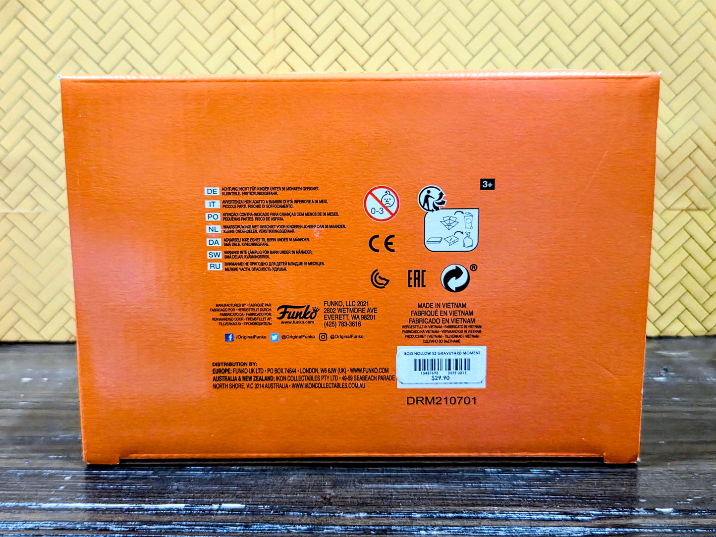 Funko Boo Hollow Phinneas & Scratch box, orange back with product info