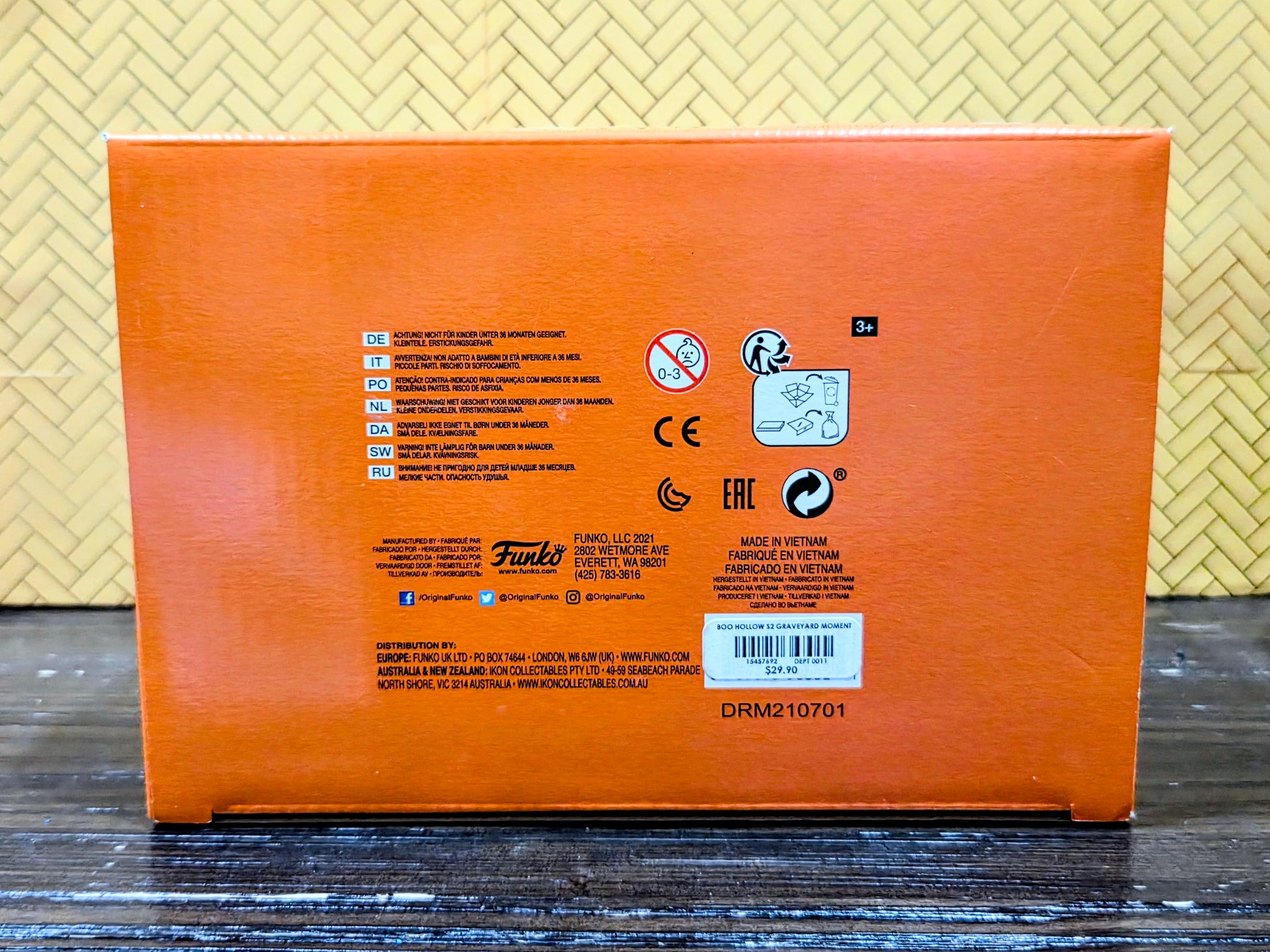 Funko Boo Hollow Phinneas & Scratch box, orange back with product info
