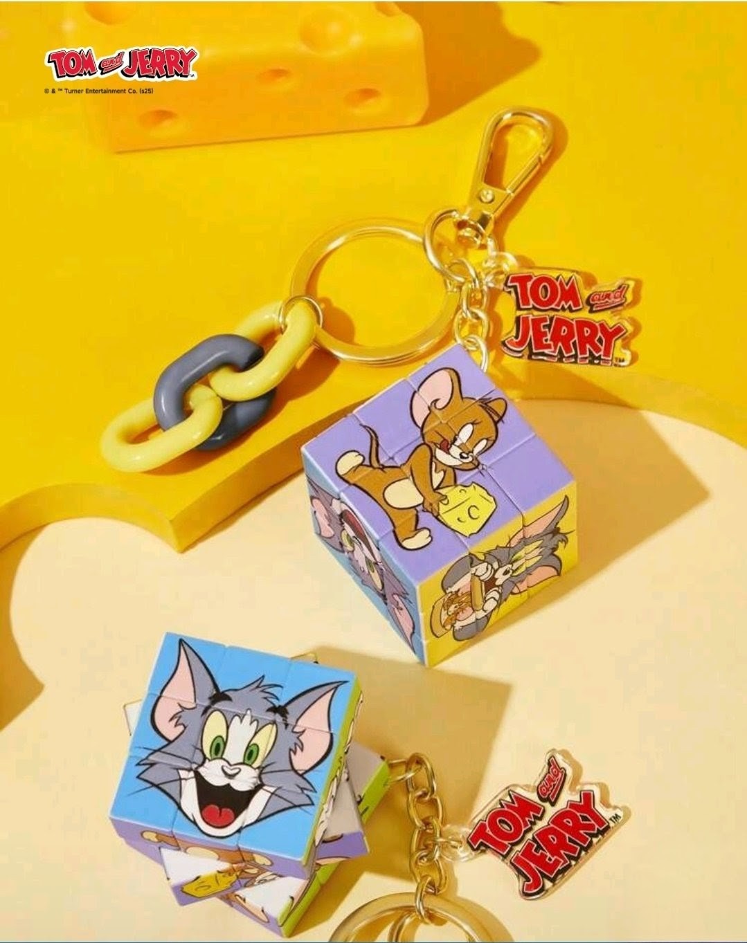 Tom and Jerry Mini Rubiks Cube Keychain Licensed Turner 6 Sided Puzzle Charm Kawaii Collectible Bag Clip