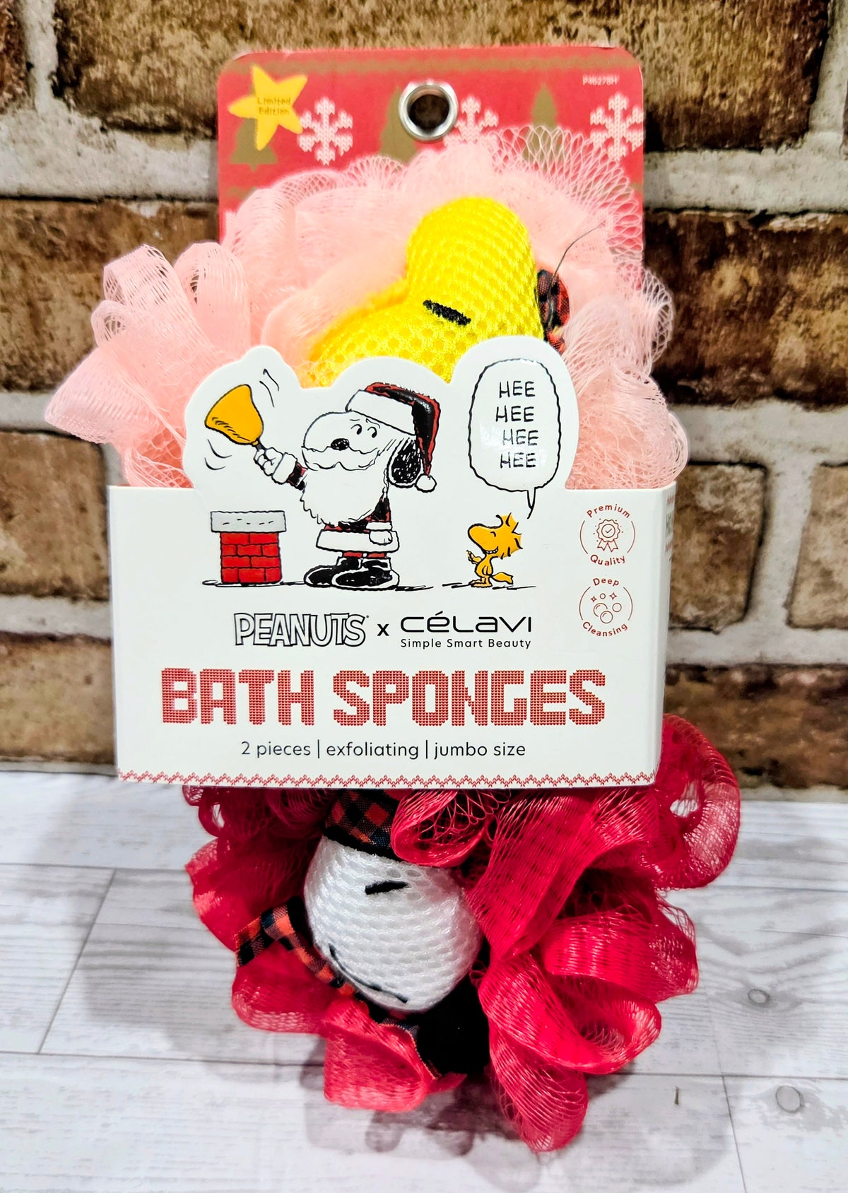 Peanuts Snoopy bath sponge set, 2 pieces, red and pink mesh puffs with gift tag