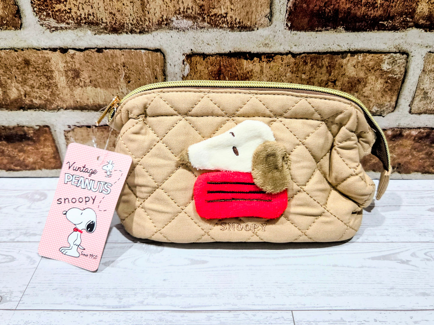 Snoopy Quilted Pouch Vintage Peanuts Japan 3D Plush Applique Wire Frame Cosmetic Bag 4 Pocket Beige