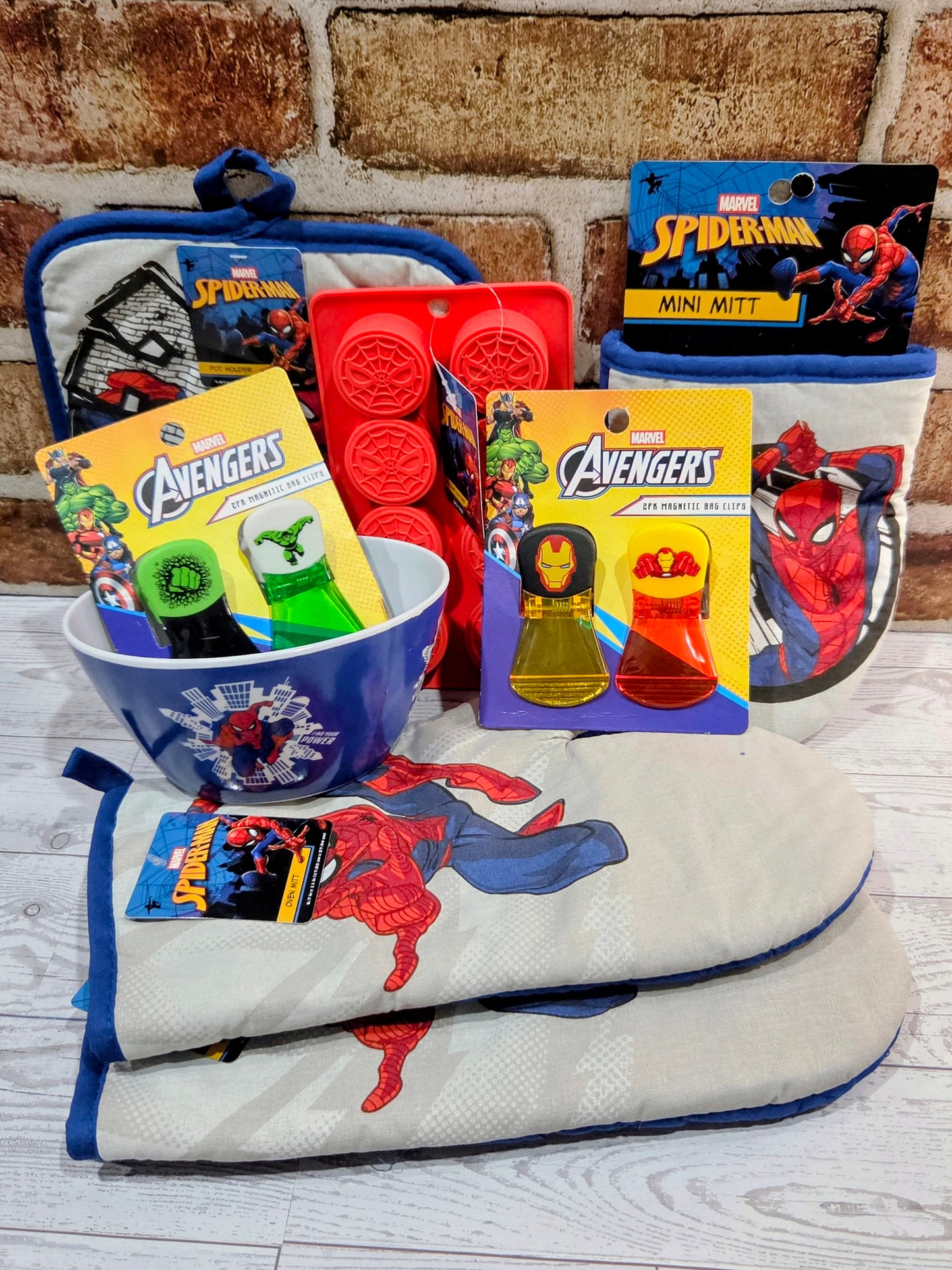 Marvel Spiderman Avengers Kitchen Bundle 7pc Set