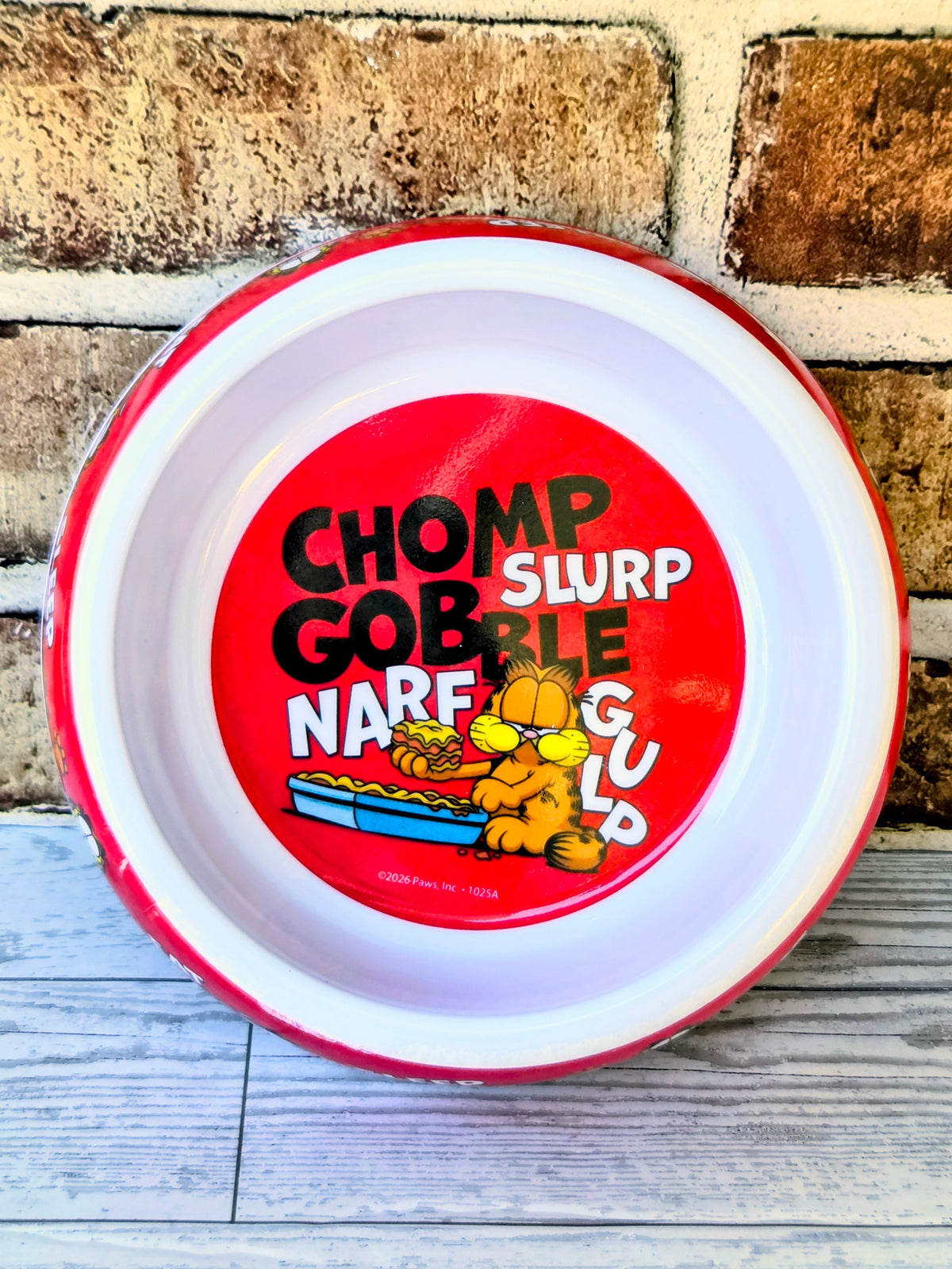 Garfield pet bowl base, red center graphic with “CHOMP SLURP GOBBLE”