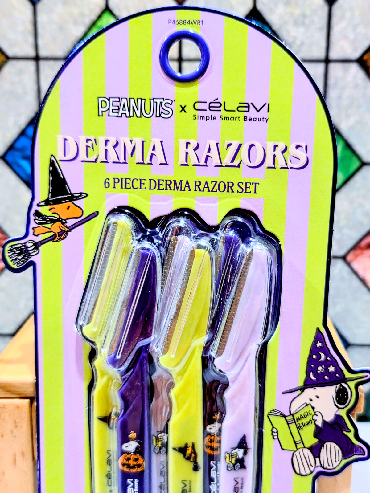 6-piece Derma Razors blister pack with Snoopy-themed pumpkin design