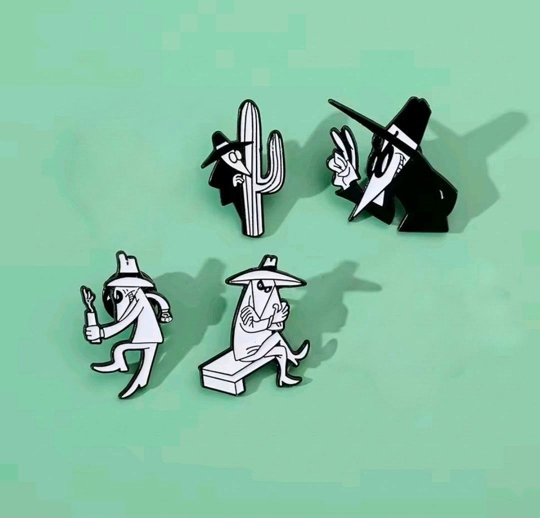 MAD Magazine Spy vs Spy 4pc Enamel Pin Set Retro NEW