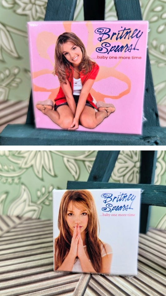 Britney Spears mini vinyls 2-pack, shows both white and pink album boxes together