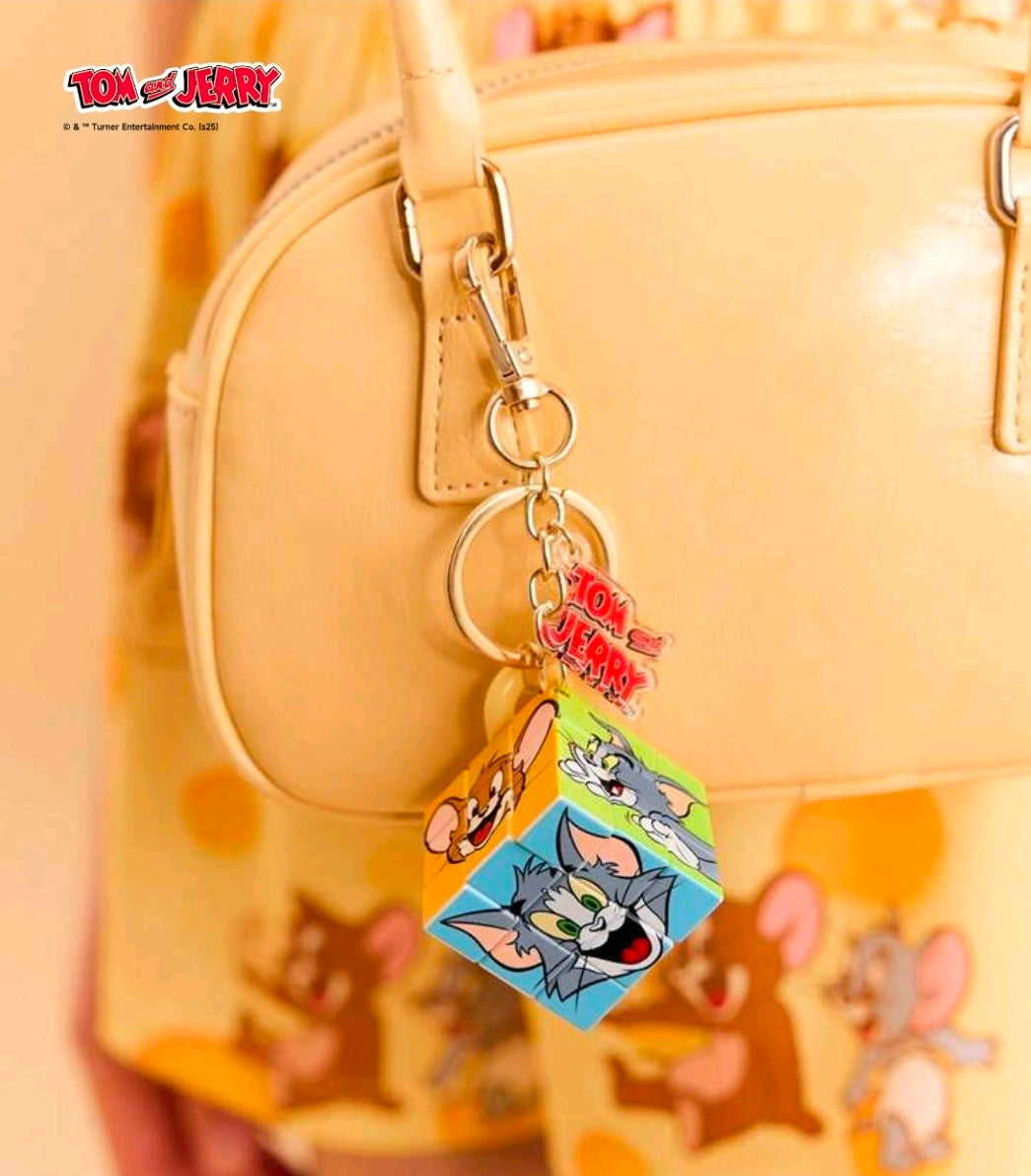Tom and Jerry Mini Rubiks Cube Keychain Licensed Turner 6 Sided Puzzle Charm Kawaii Collectible Bag Clip