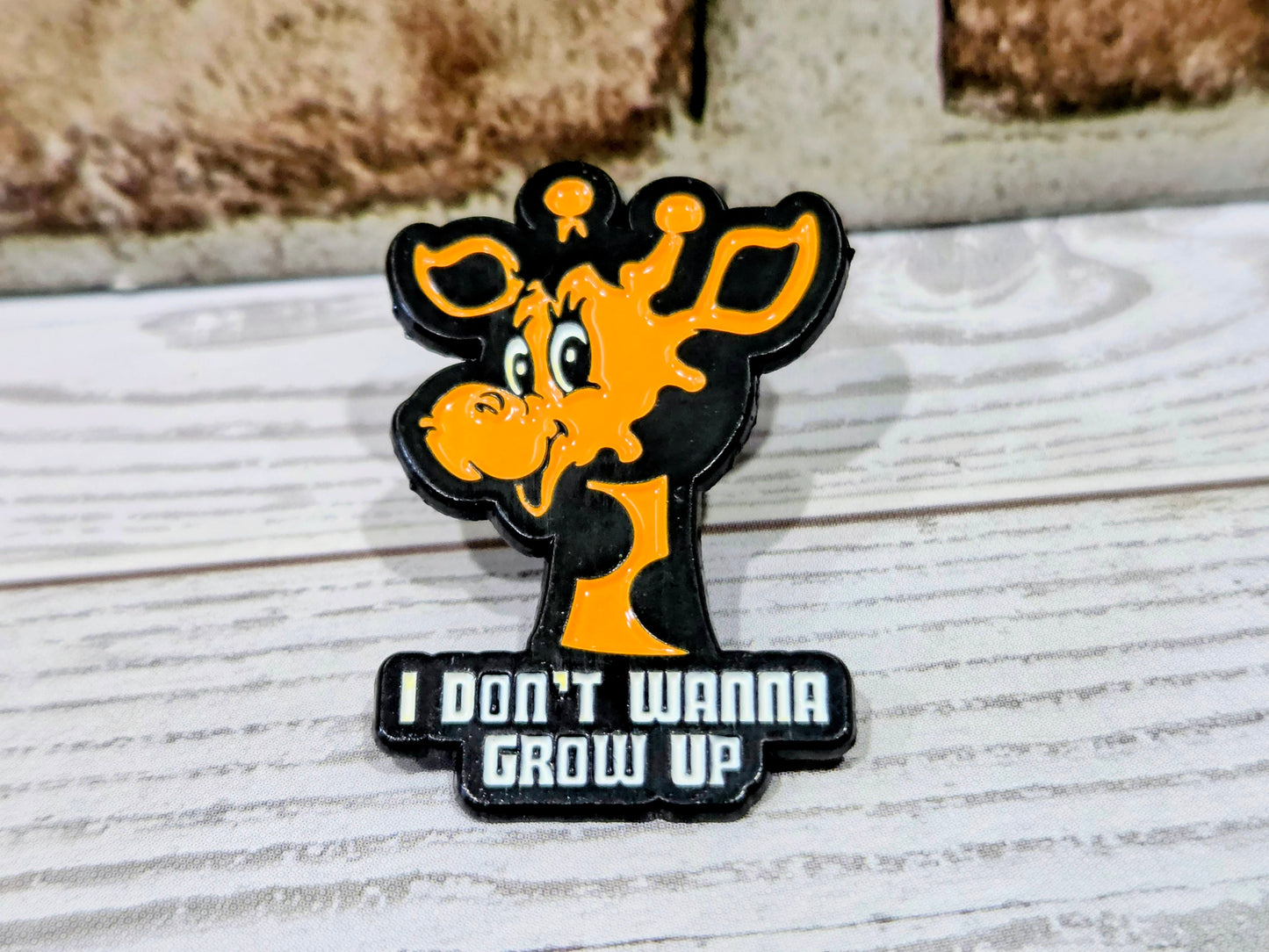 Toys R Us Geoffrey Giraffe Enamel Pin Set I Don't Wanna Grow Up