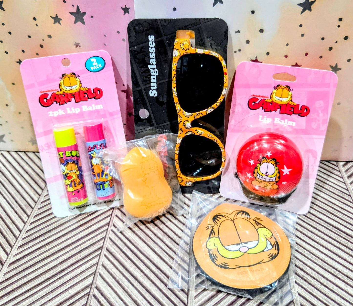 Garfield Beauty Set - Lip Balm, Sunglasses, Puff & Sponge
