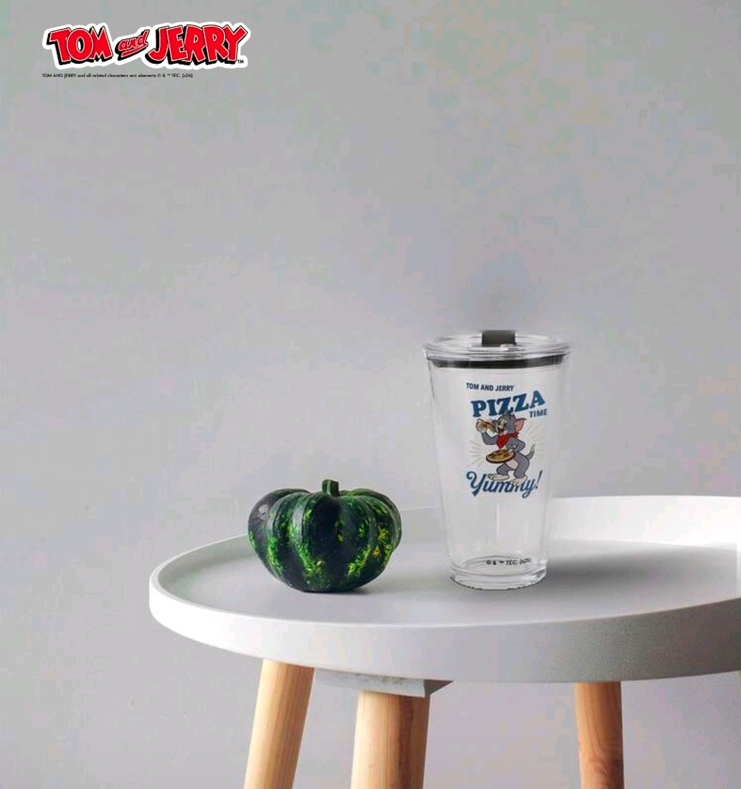 Clear glass tumbler with black lid; Pizza Time “Yummy!” graphic