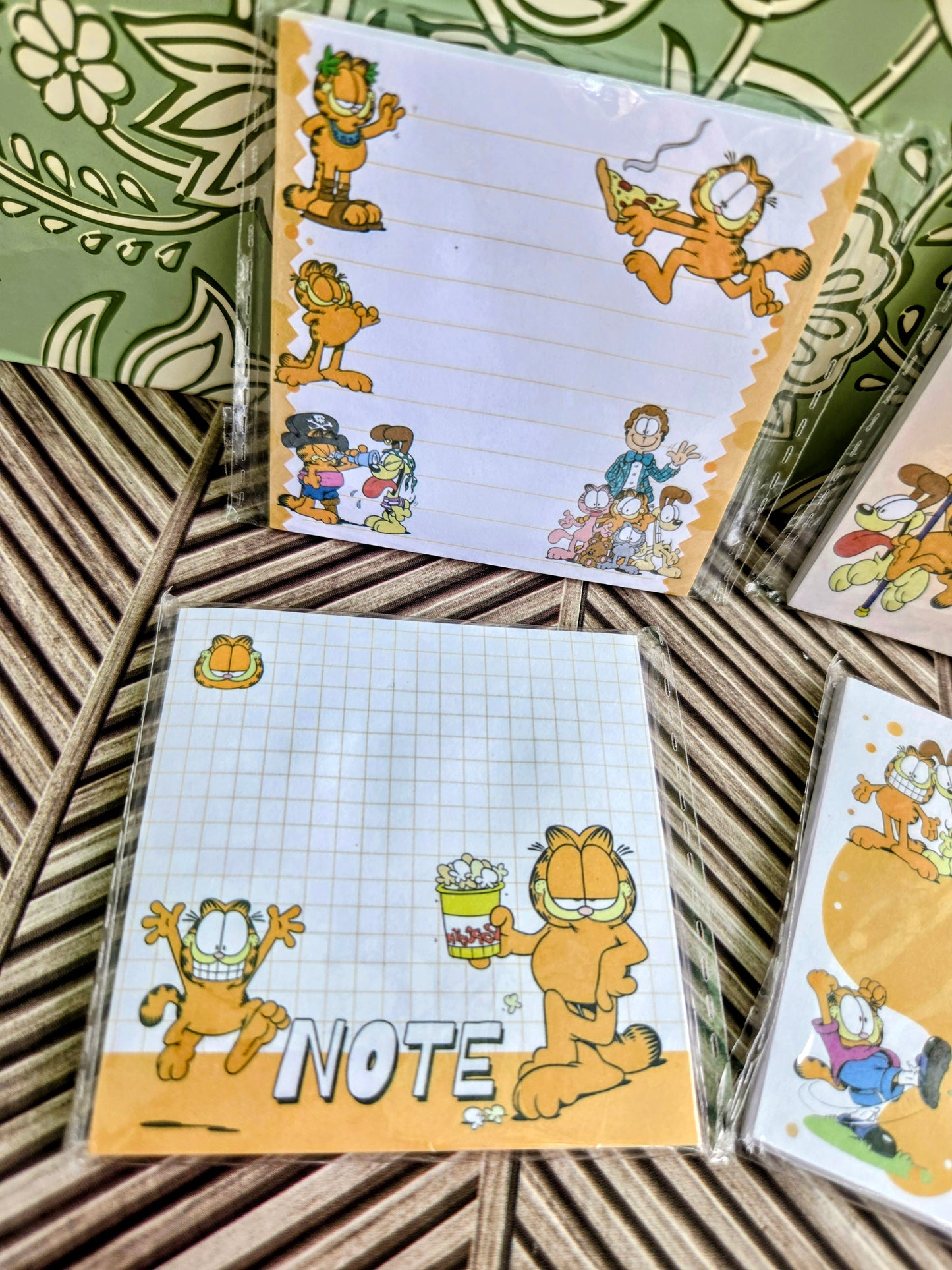 Garfield Sticky Note Memo Pad Set of 4 Cute Cartoon NEW