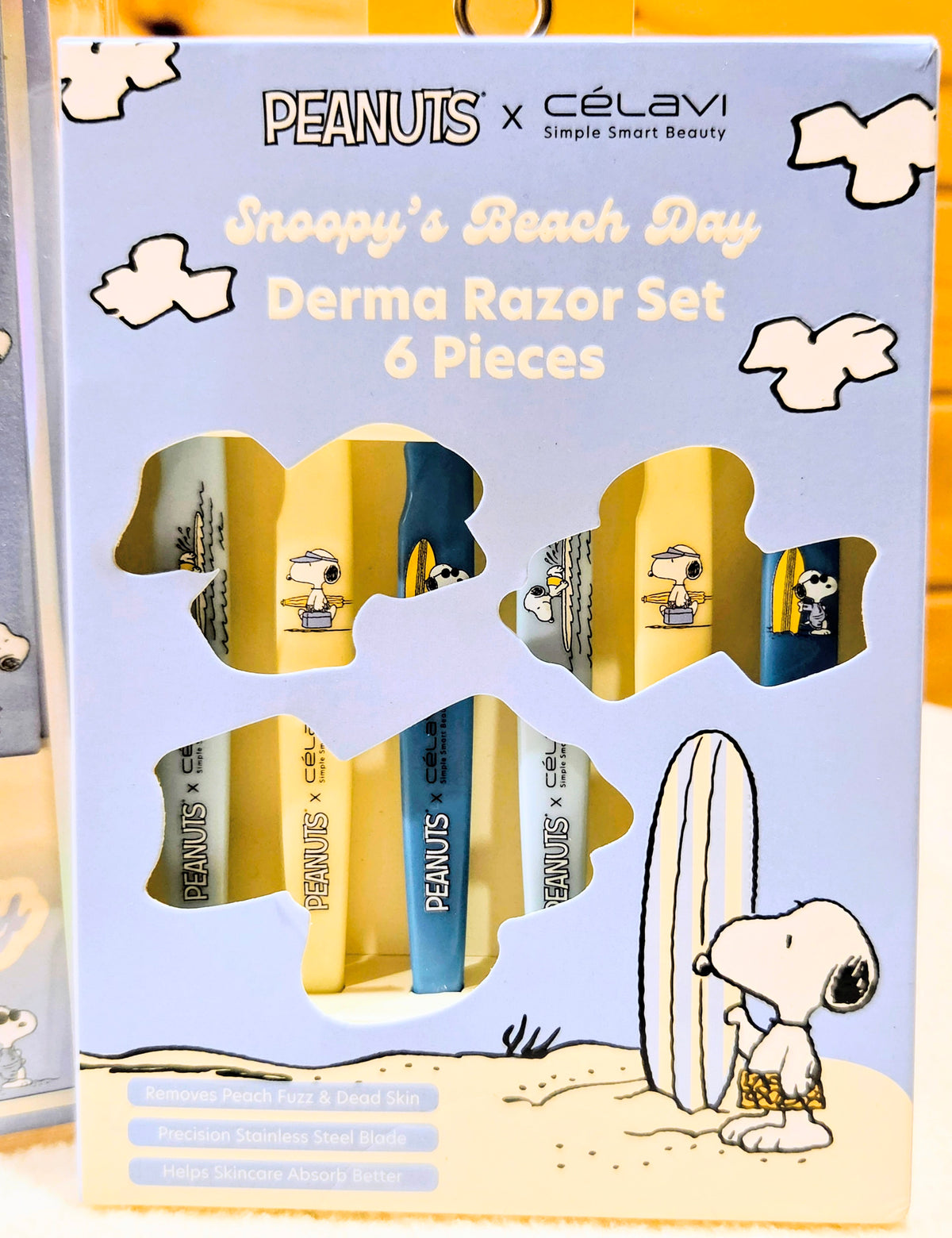 Boxed Derma Razor Set 6 Pieces with Snoopy on beach day themed packaging