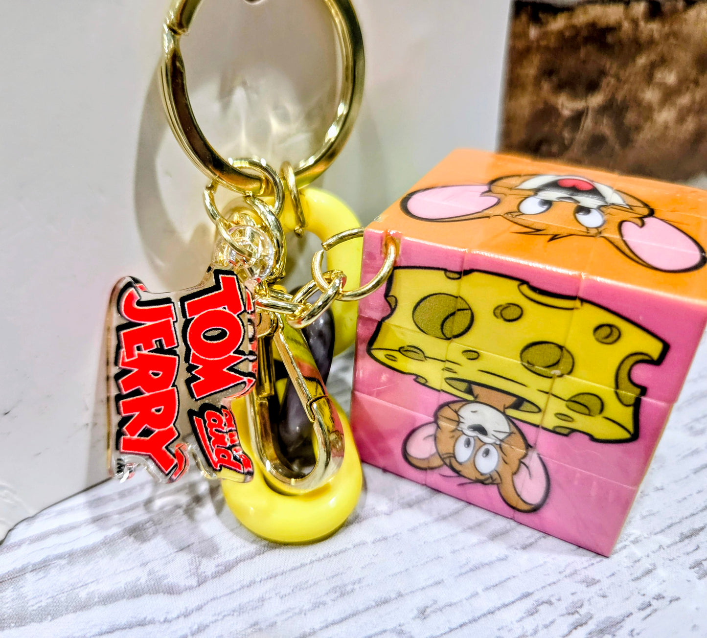 Tom and Jerry Mini Rubiks Cube Keychain Licensed Turner 6 Sided Puzzle Charm Kawaii Collectible Bag Clip