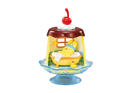 Pompompurin mini figure in bubble bath dome, bear floating in blue tub with foam