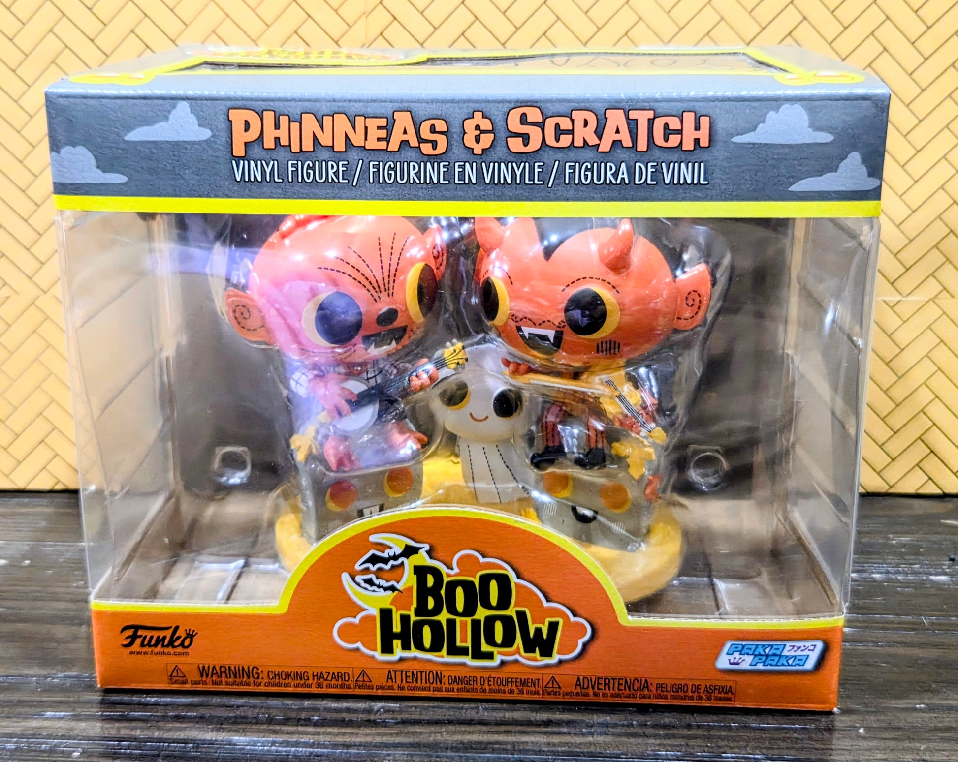 Boo Hollow vinyl figure set in retail box, two orange characters with guitars