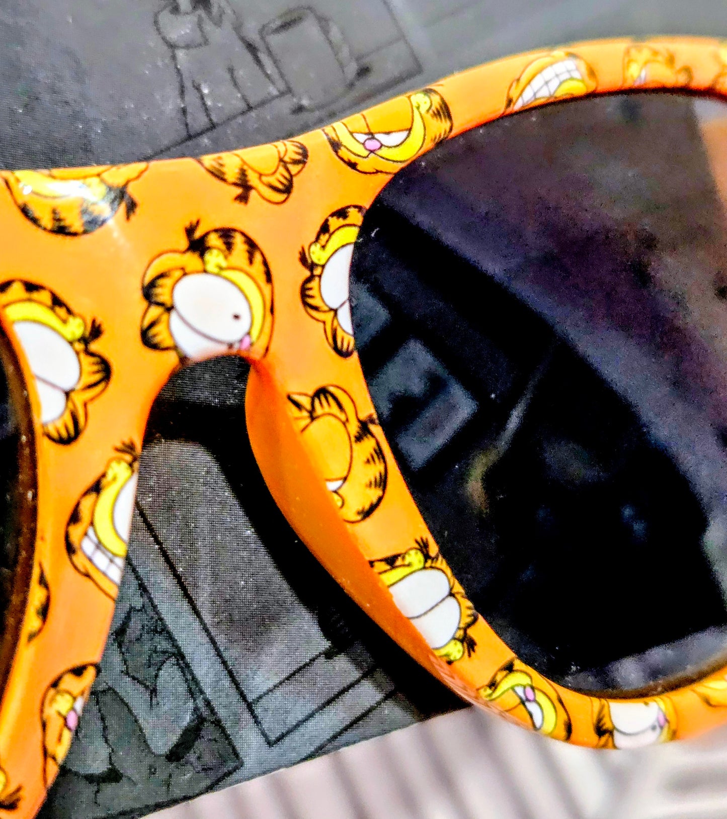 Garfield Beauty Set - Lip Balm, Sunglasses, Puff & Sponge