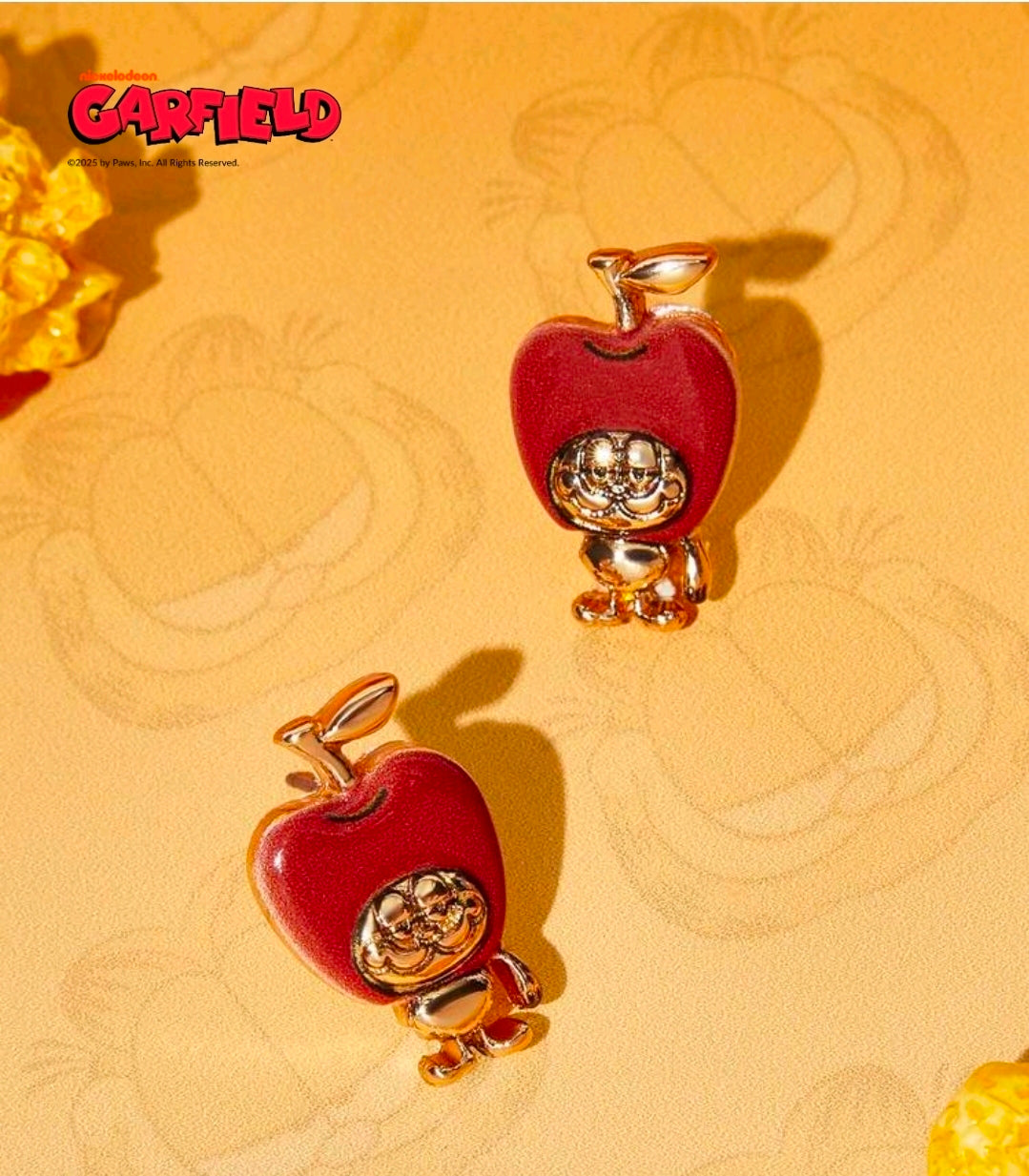 Garfield in Apple Gold Tone Enamel Stud Earrings NEW