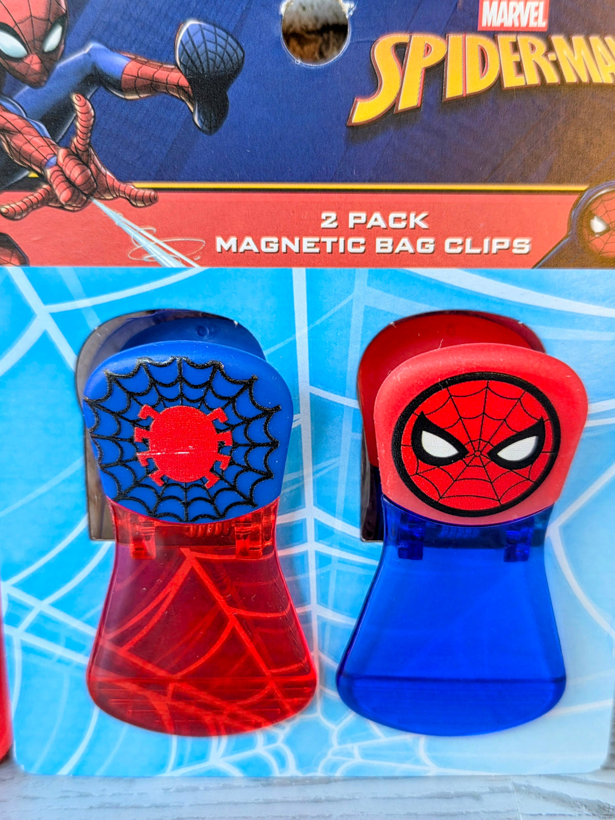 2-pack Spider-Man magnetic bag clips: blue and red webbed mitten clips