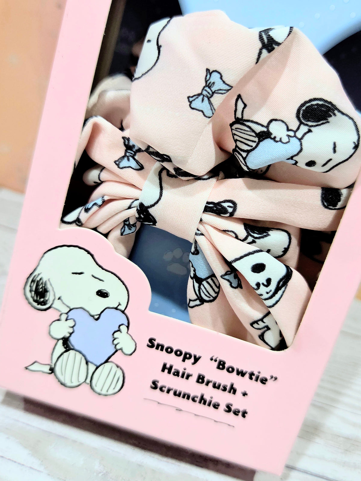 Impressions Vanity Peanuts Snoopy Bowtie Hair Brush & Scrunchie Set