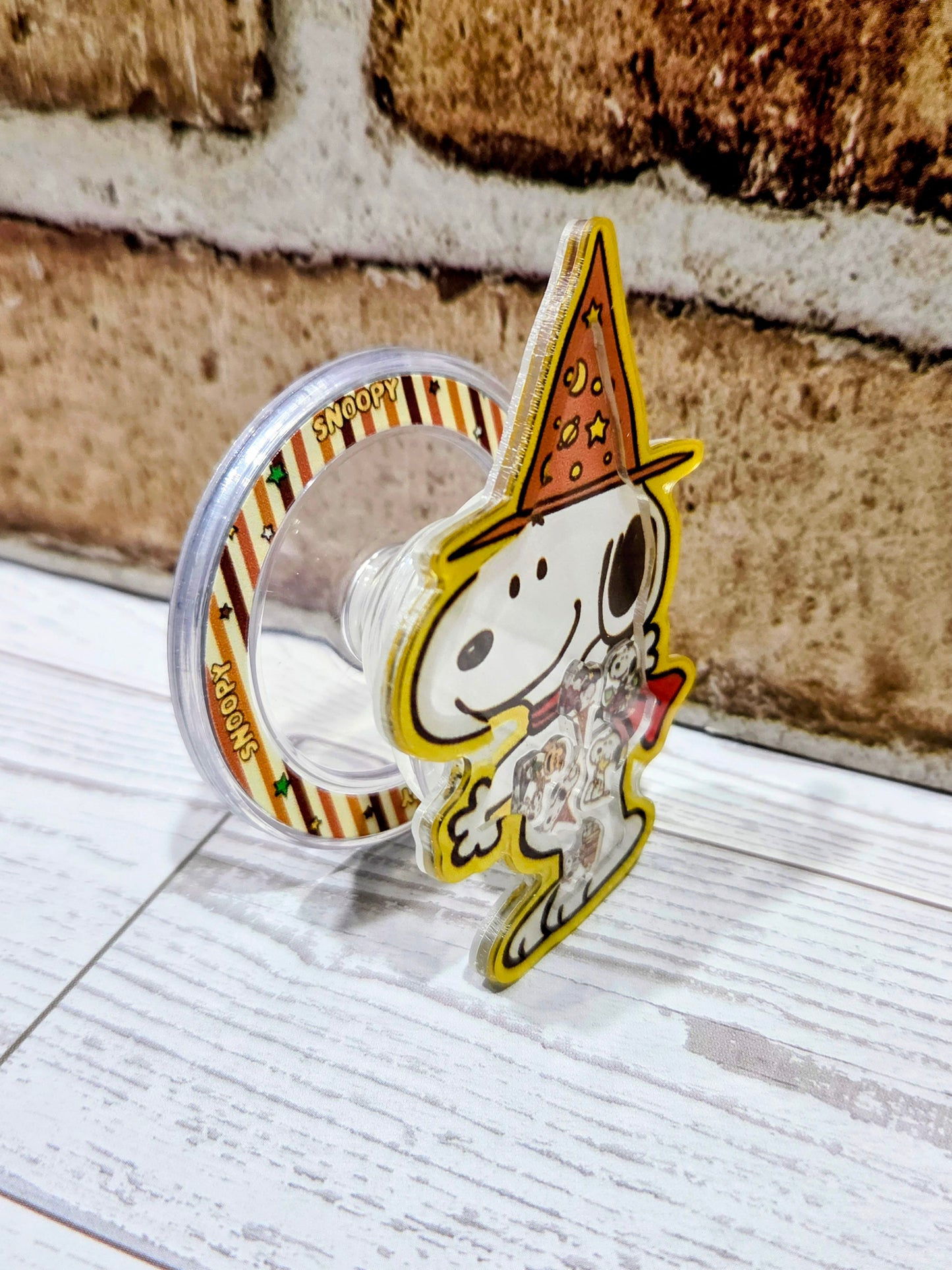 Snoopy Magician Acrylic Shaker MagSafe Phone Grip Holder Peanuts Wizard Hat Kawaii Pop Stand