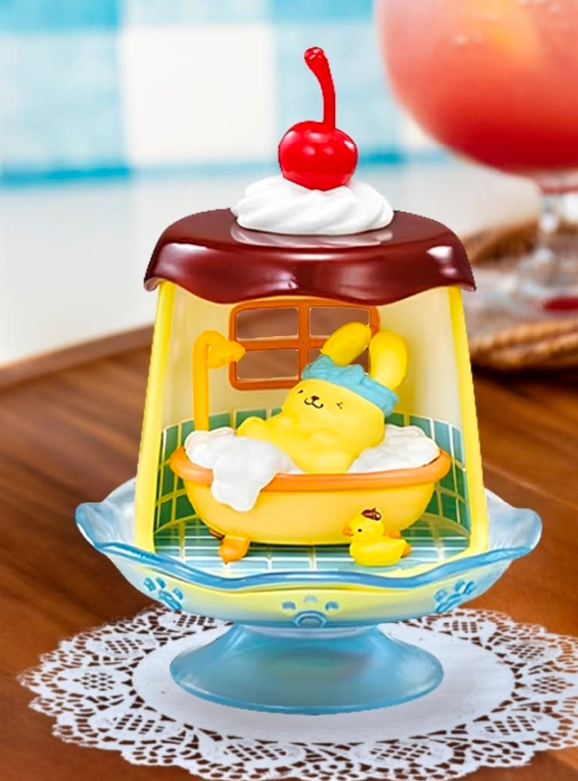 Pompompurin mini figure bubble bath dome, bear in blue tub with white foam