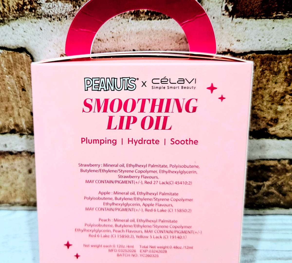 Peanuts Snoopy smoothing lip oil gift set box with handle