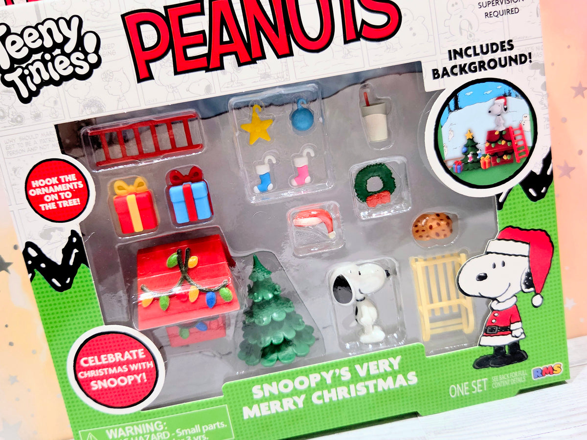 Peanuts Teeny Tinies Snoopy's Very Merry Christmas Mini Playset 14pc