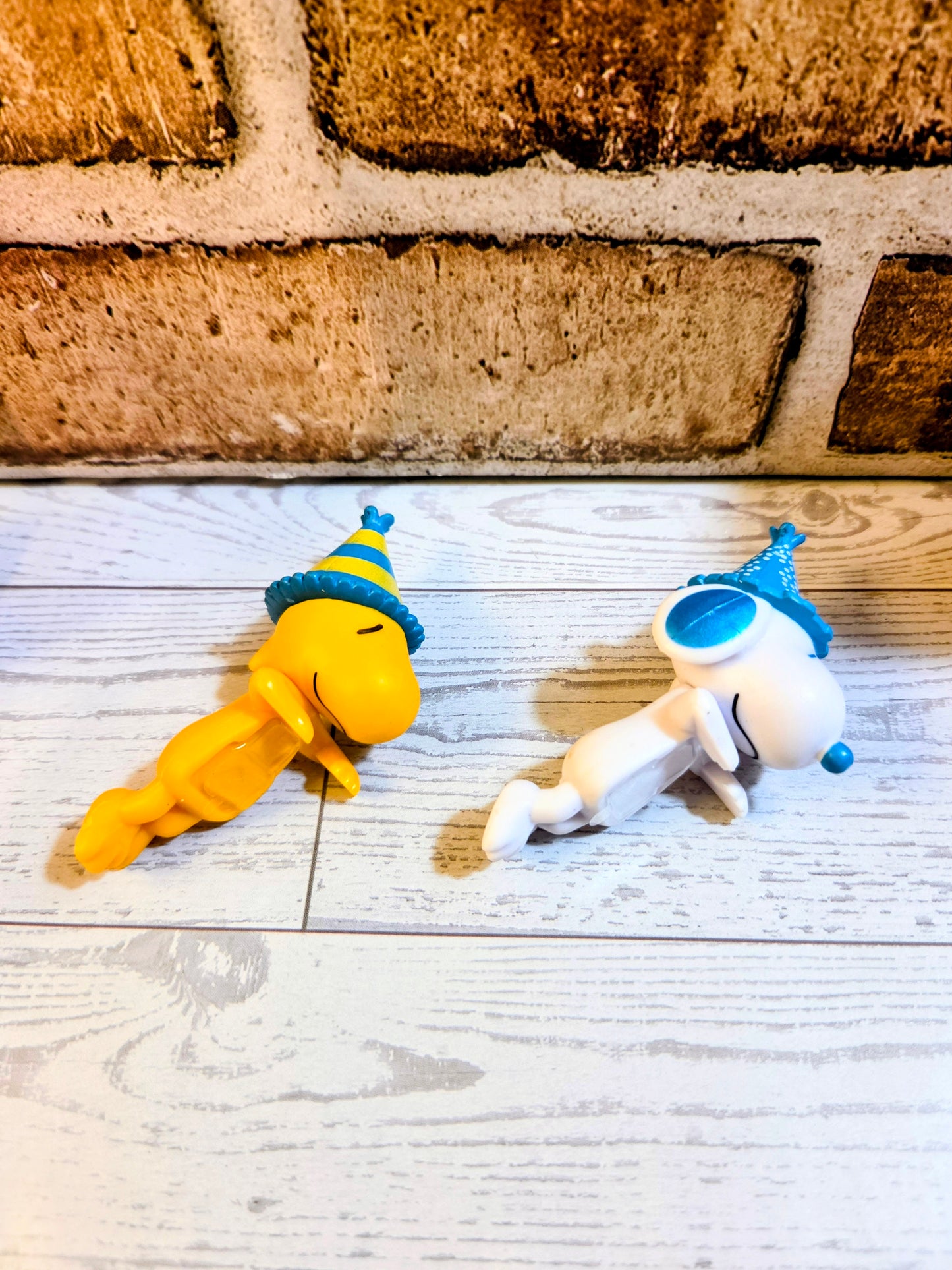 Snoopy Hippers Birthday Snoopy & Woodstock Party Hats Peanuts Sonny Angel Mini Figures