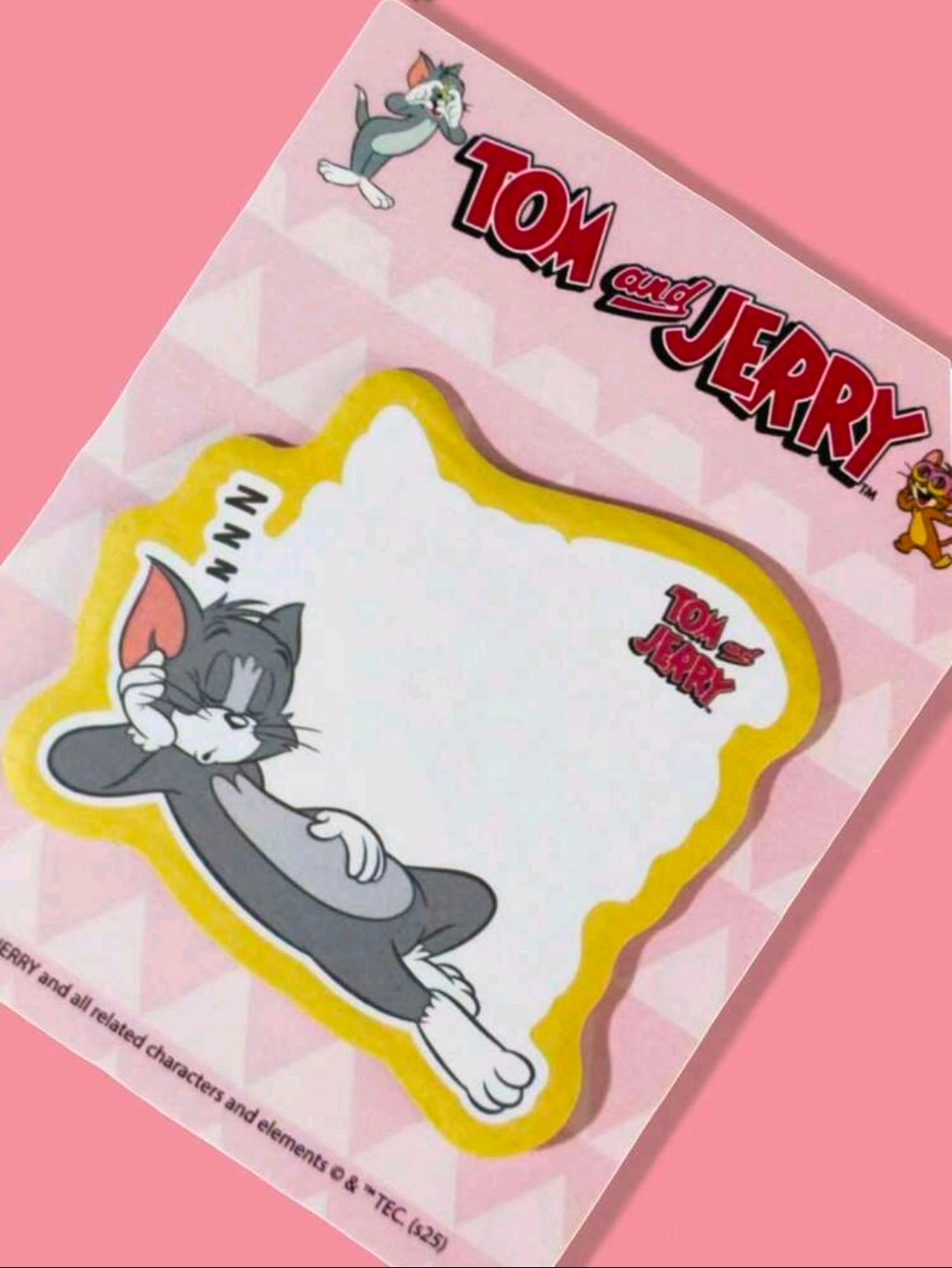 Tom & Jerry die-cut sticky note pad close-up of sleeping Tom note, yellow border