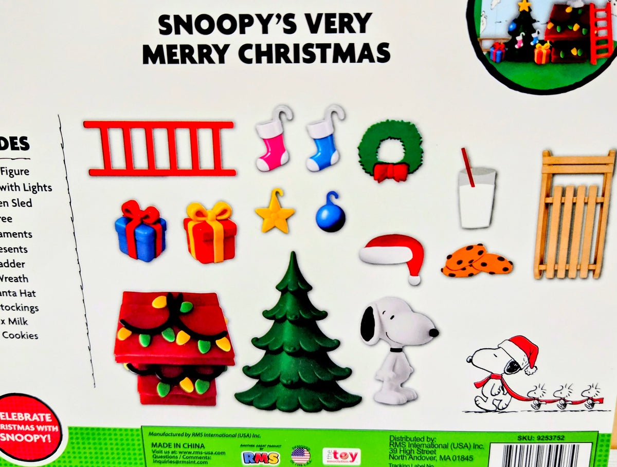 Peanuts Teeny Tinies Snoopy's Very Merry Christmas Mini Playset 14pc