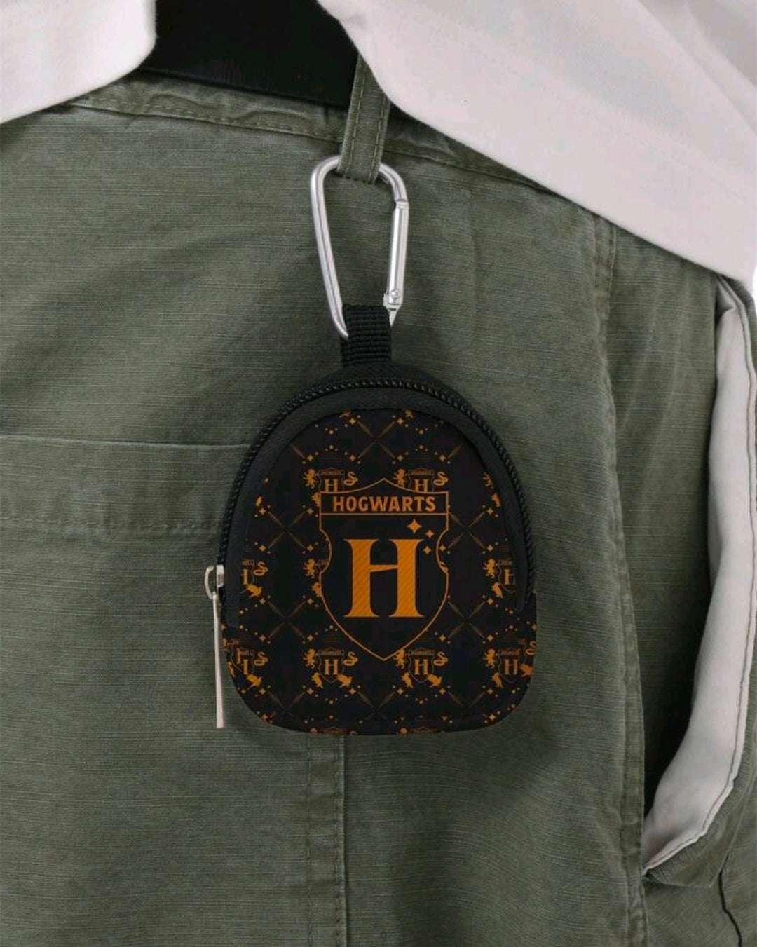 Harry Potter Hogwarts Zippered Coin Purse Earbud Pouch Keychain