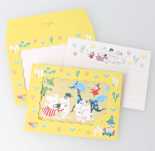 Yellow scalloped mini letter set: character notecards with matching envelope, flat lay