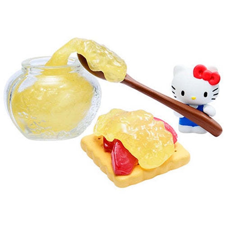 Mini Hello Kitty figure with spoon and apple jam jar pieces