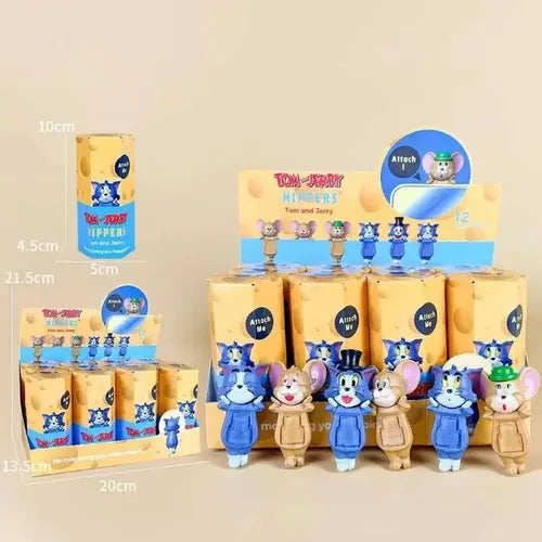 HIPPERS blind box figures: blue and tan character lineup beside boxed packs