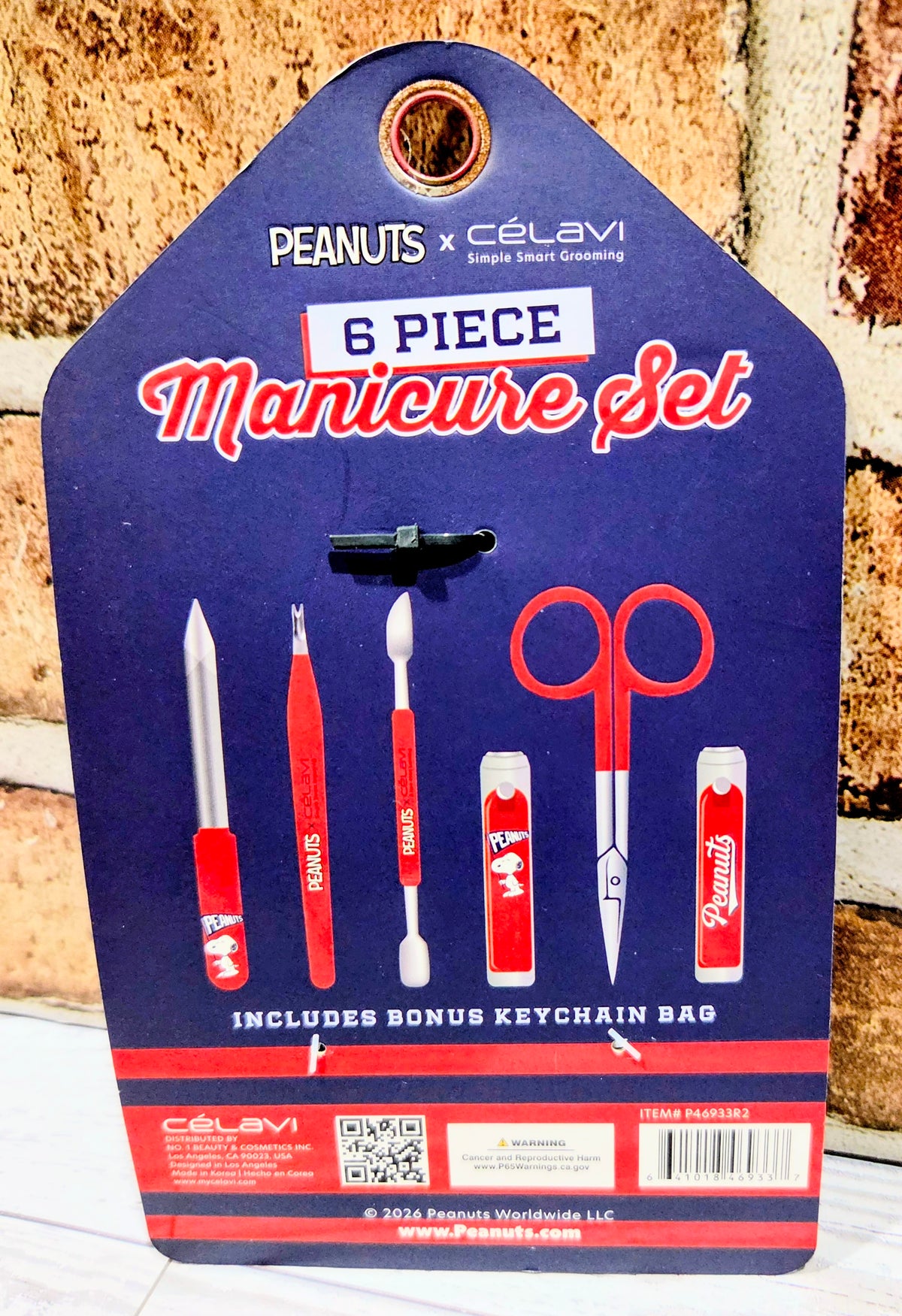Navy “6 Piece Manicure Set” package with Snoopy tools and bonus keychain bag