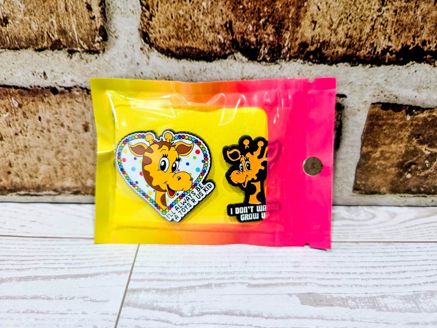 Toys R Us Geoffrey Giraffe Enamel Pin Set I Don't Wanna Grow Up
