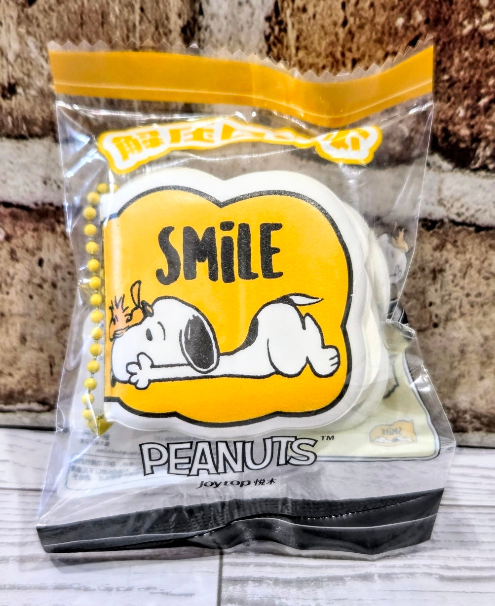 Joytop Peanuts Snoopy All Smiles Gel Pen Acrylic Charm Mini Keychain Notepad Set Kawaii Stationery
