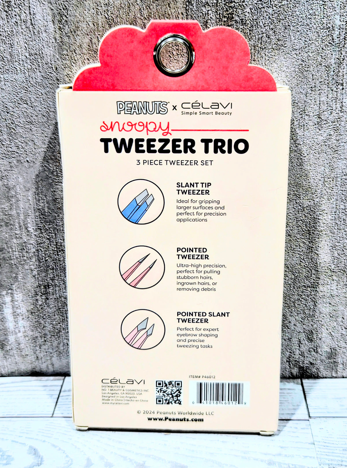 Tweezer trio gift box with Snoopy theme and three tweezer set icons