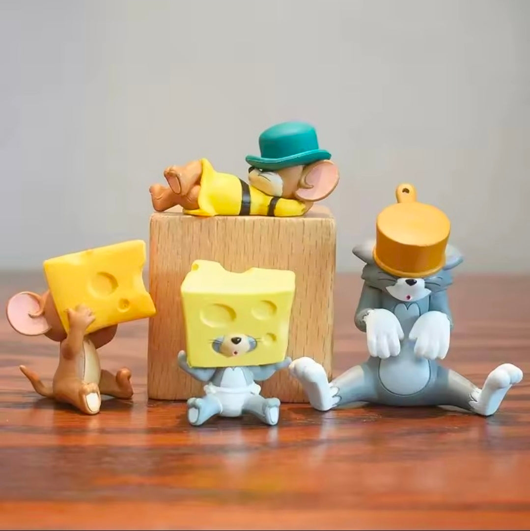 Tom & Jerry Hide & Seek Gacha Figure Set 4pc Japan NEW