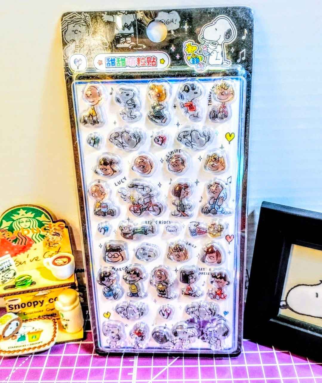 Peanuts Snoopy Charlie Brown Gang Bonbon Drop 3D Sticker Sheet