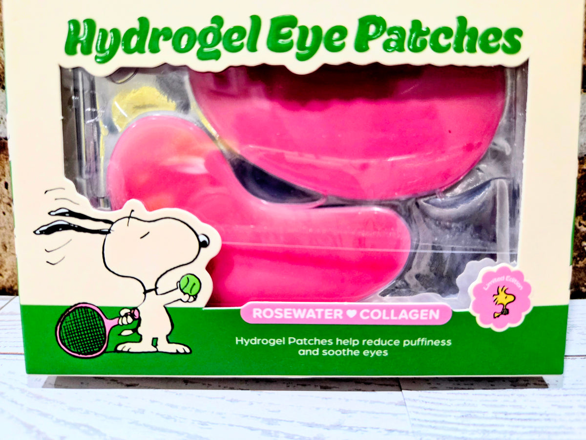 "Love All, Glow All" Snoopy Tennis Charm Brush & Hydrogel Eye Patches Gift Set