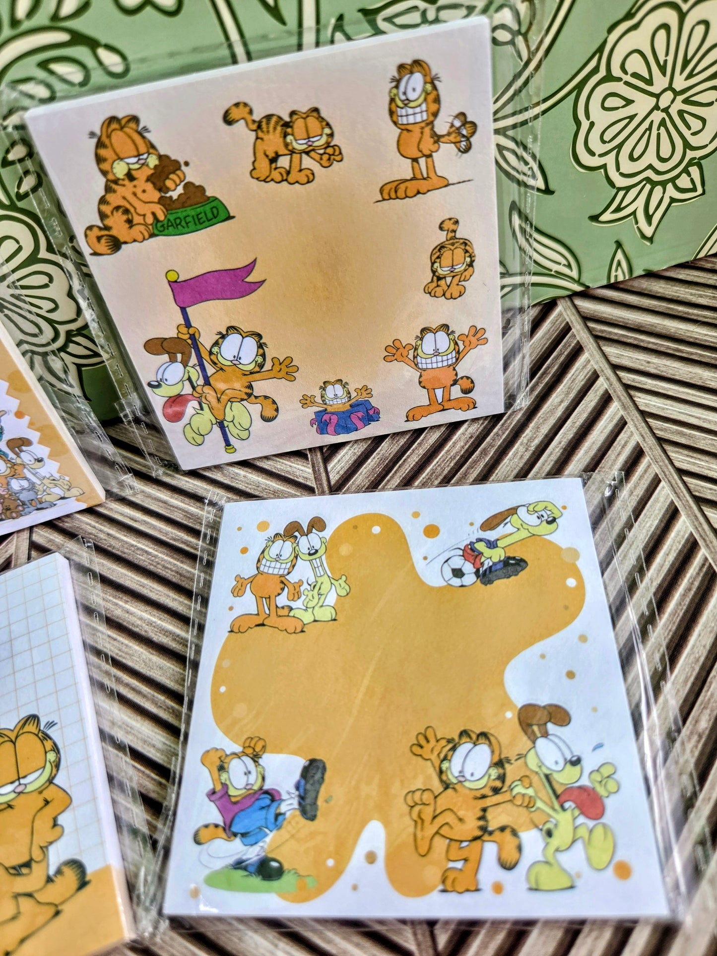 Garfield Sticky Note Memo Pad Set of 4 Cute Cartoon NEW